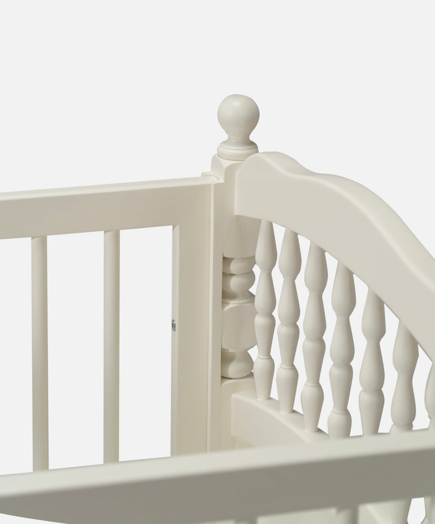 Winnie Crib