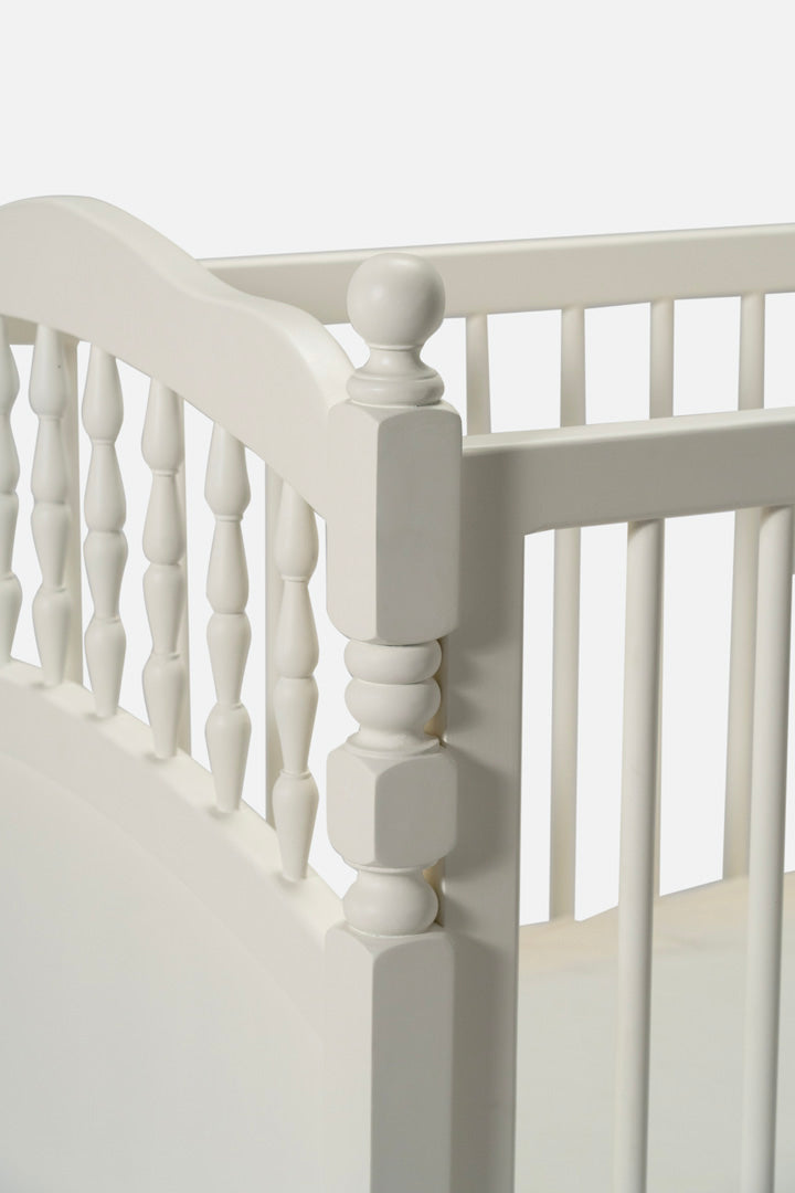Winnie Crib