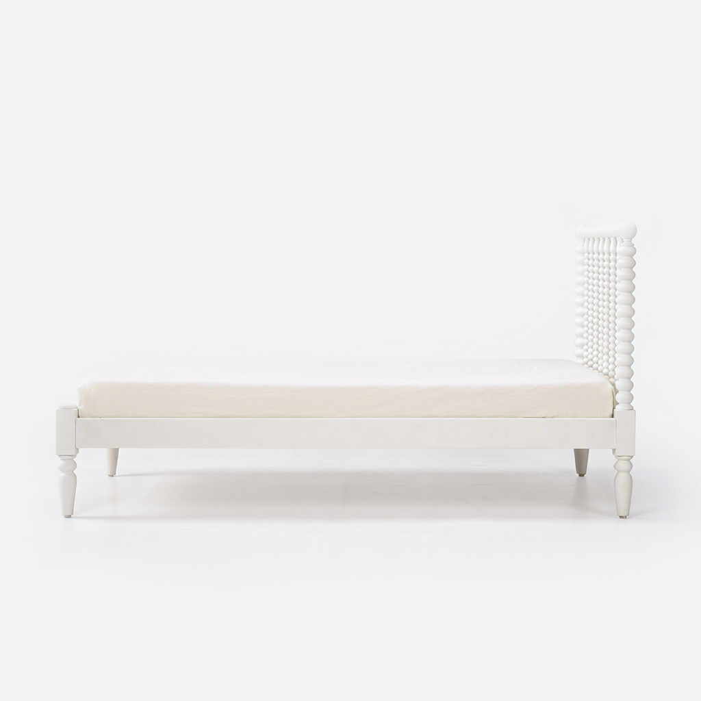 Lila Bed